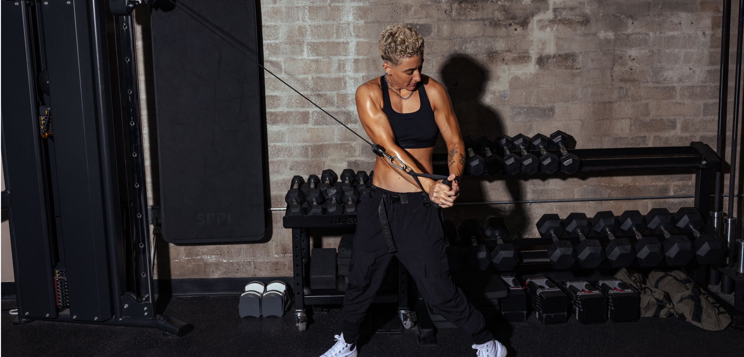 Momo doing woodchop with cable